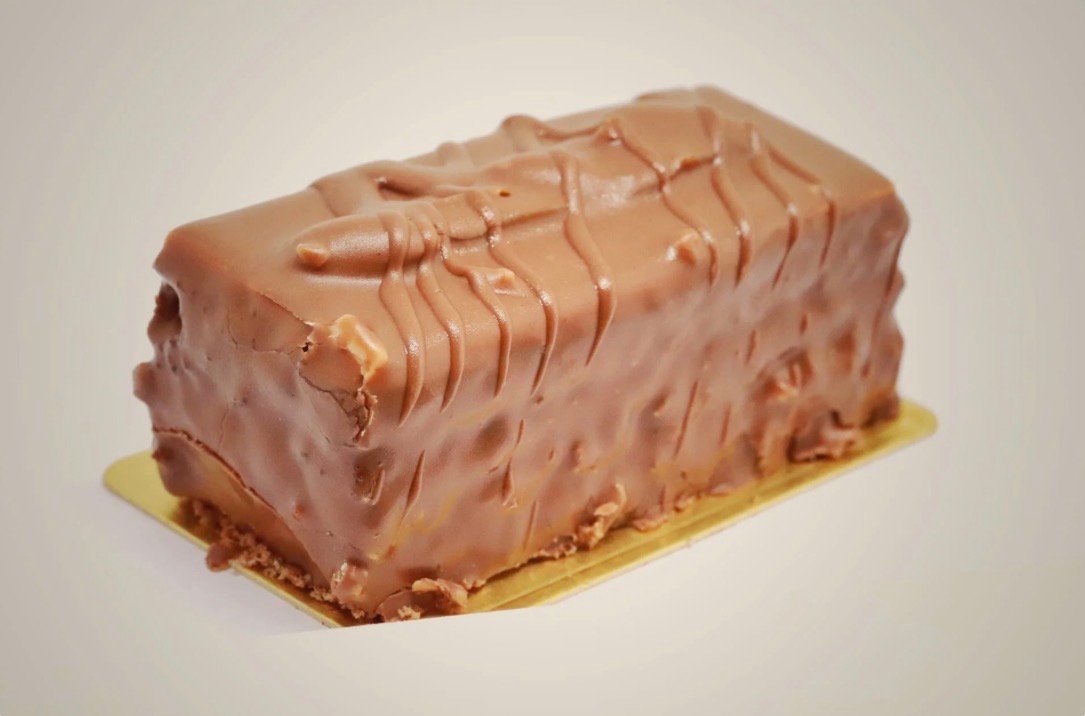 كيك مستطيل سنكرز